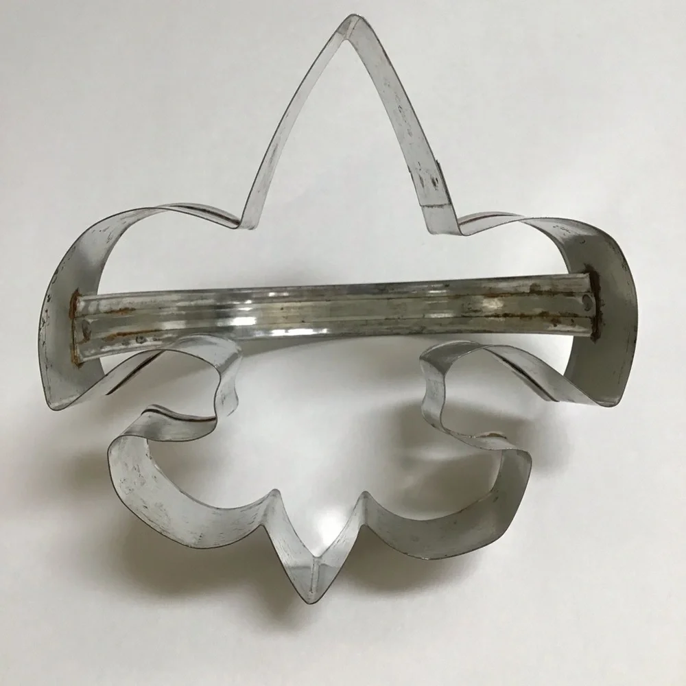 Boy Scout Emblem Metal Cookie Cutter w/Handle Biscuits Crafts Fleur De Lis 4x4”